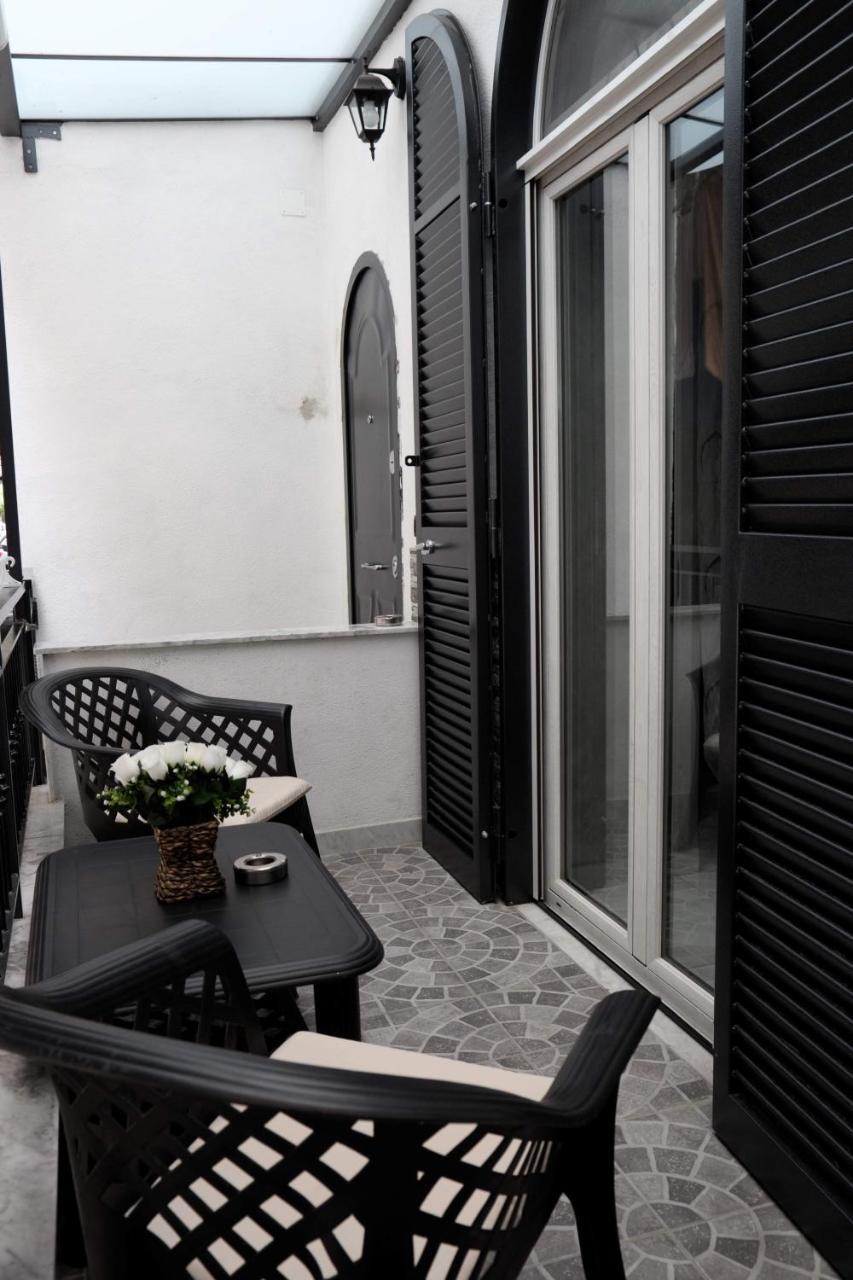 Casa Vacanze Sannazzaro 70 Neapol Zewnętrze zdjęcie